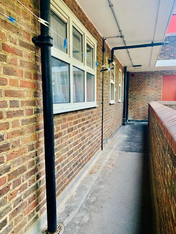 לונדון Stunning 3 Bedroom Flat In Stockwell מראה חיצוני תמונה