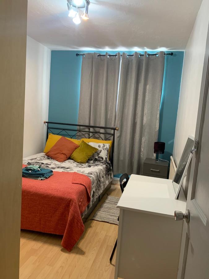 לונדון Stunning 3 Bedroom Flat In Stockwell מראה חיצוני תמונה