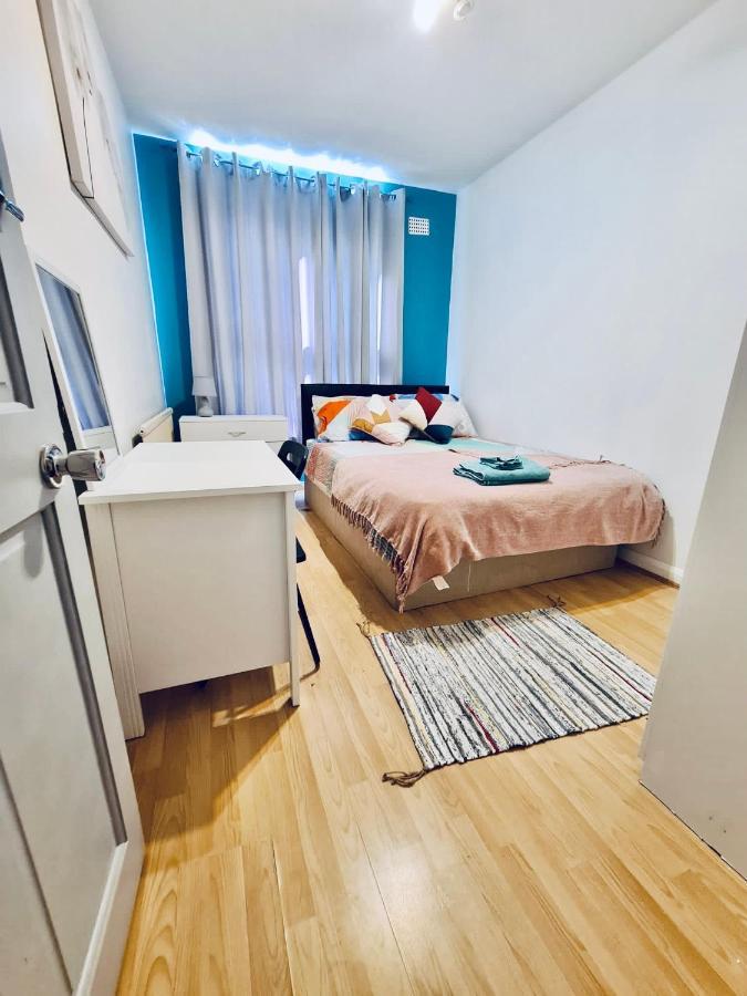 לונדון Stunning 3 Bedroom Flat In Stockwell מראה חיצוני תמונה