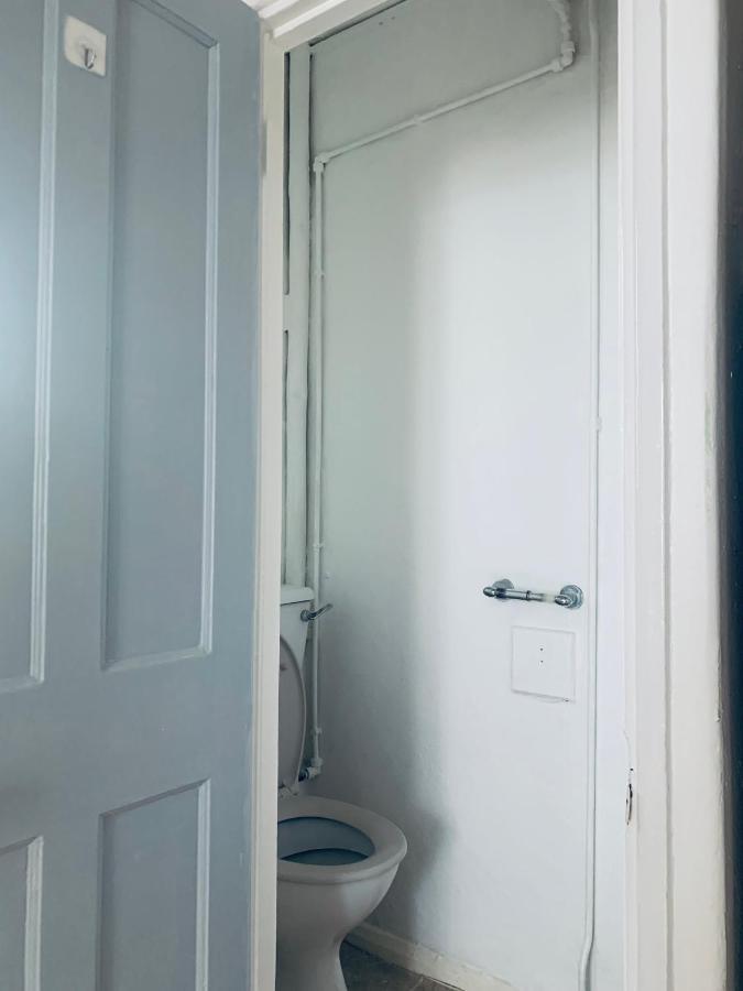לונדון Stunning 3 Bedroom Flat In Stockwell מראה חיצוני תמונה